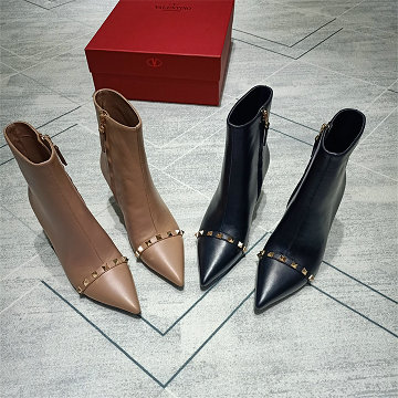 商品名称：ヴァレンティノ Valentino 26-VTJ25026 2025年新作 アンクルブーツ ローヒール ショートブーツ ピンヒール レディースシューズ