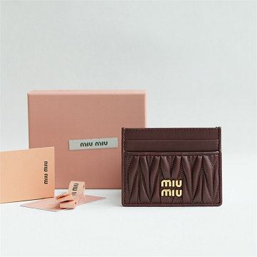 ミュウミュウ MIUMIU GH-MM5MC076QJ 2025年最新入荷 マトラッセレザー カードケース ポケットウォレット 名刺入れ レディース