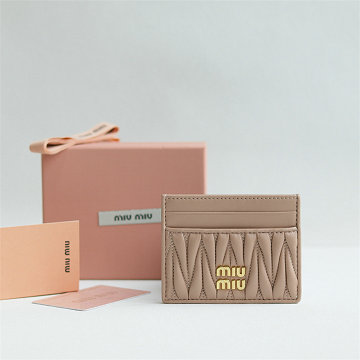 ミュウミュウ MIUMIU GH-MM5MC076QL 2025年最新入荷 マトラッセレザー カードケース ポケットウォレット 名刺入れ レディース