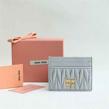 ミュウミュウ MIUMIU GH-MM5MC076QQ 2025年最新入荷 マトラッセレザー カードケース ポケットウォレット 名刺入れ レディース
