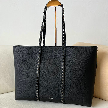 ヴァレンティノ Valentino 99-VT24169YBK 2025年新作 ガラヴァーニ ヴィヴァ ロックスタッズ トートバッグ ショルダーバッグ レディース