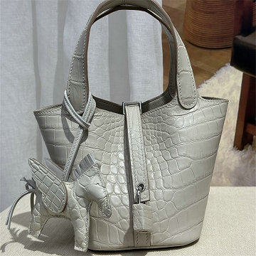 エルメス HERMES 2025年新作 マイクロ ピコタン バケットバッグ トートバッグ ハンドバッグ ショッピングバッグ レディース