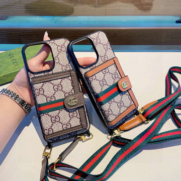 グッチ GUCCI 2025年最新入荷 スマートフォンケース iphone用カバー 携帯ケース ショルダー付き カード入れ