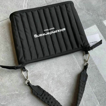 アレキサンダーワン Alexander Wang YES-AW20322BK 2025年新作 ELITE Tech ショルダーバッグ ホーボーバッグ パソコン収納 ナイロン