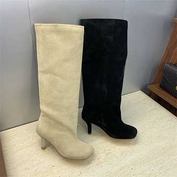 メゾンマルジェラ Maison Margiela 26-MAMJ25002R 2025年新作 ロングブーツ ローヒールシューズ レディースシューズ