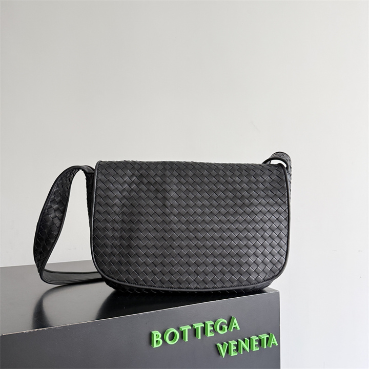 商品名称：ボッテガヴェネタ BOTTEGAVENETA 2026年 ヴェネト ラージ メッセンジャーバッグ ショルダーバッグ メンズ