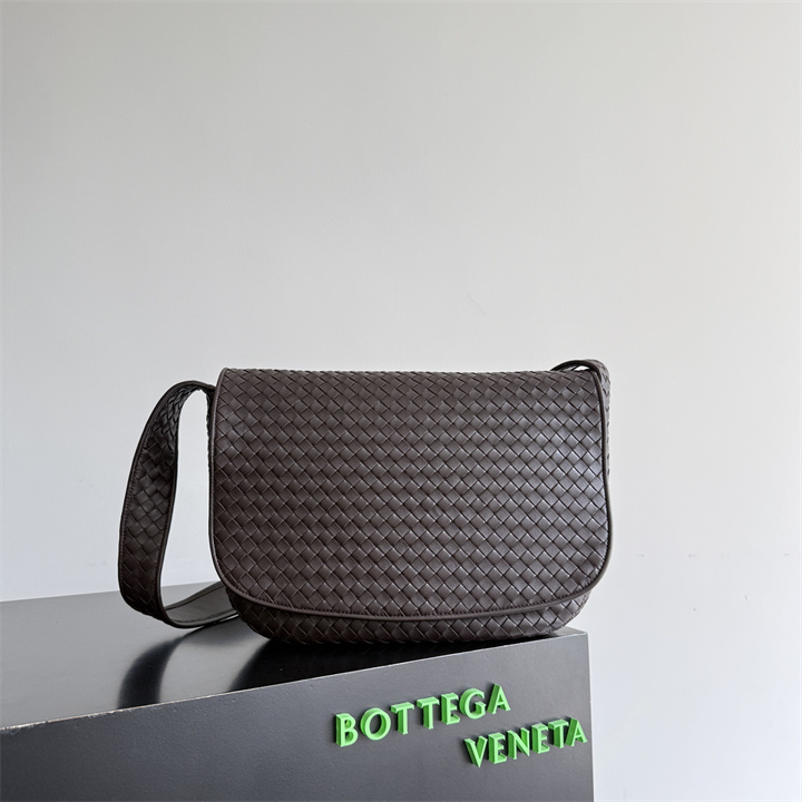 商品名称：ボッテガヴェネタ BOTTEGAVENETA 2026年 ヴェネト ラージ メッセンジャーバッグ ショルダーバッグ メンズ