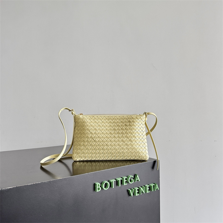 商品名称：ボッテガヴェネタ BOTTEGAVENETA 2026年 イントレチャート ピッコロ ミディアム ポーチ ショルダーバッグ レディース