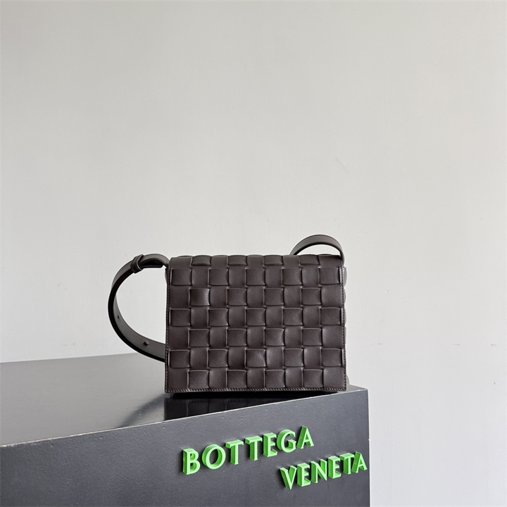 商品名称：ボッテガヴェネタ BOTTEGAVENETA 2026年 オルト メッセンジャーバッグ ショルダーバッグ メンズ