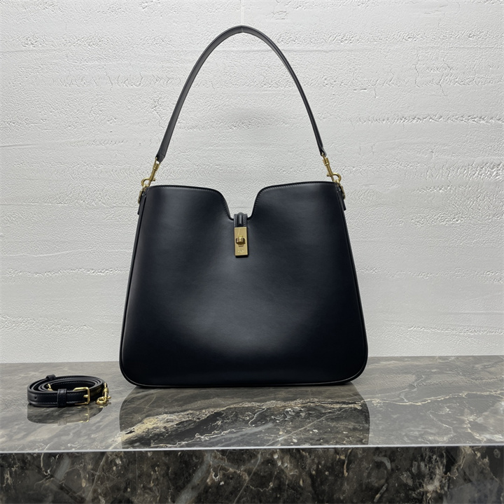 セリーヌ CELINE 2026年 ミディアム カミーユ 16 セーズ ソフト バッグ ショルダーバッグ スムースカーフスキン