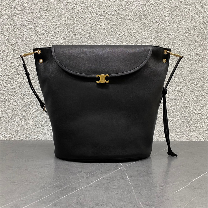 商品細詳を見る:セリーヌ CELINE 2026年 SOFT TRIOMPHE ショルダーバッグ レディース レザー
