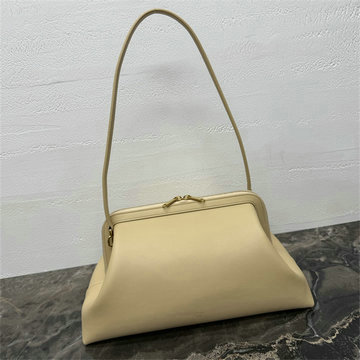 商品名称：セリーヌ CELINE 2026年 ドクター ポーチ ショルダーバッグ サプルナチュラル カーフスキン