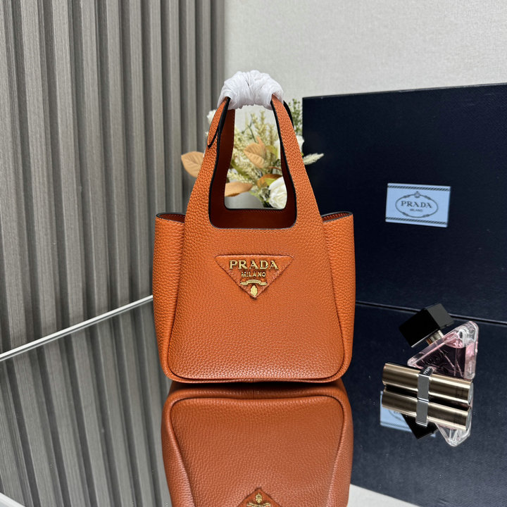 商品名称：プラダ PRADA 2026年 1BA349 リエゾン ミニ レザー ハンドバッグ トートバッグ カーフレザー レディース