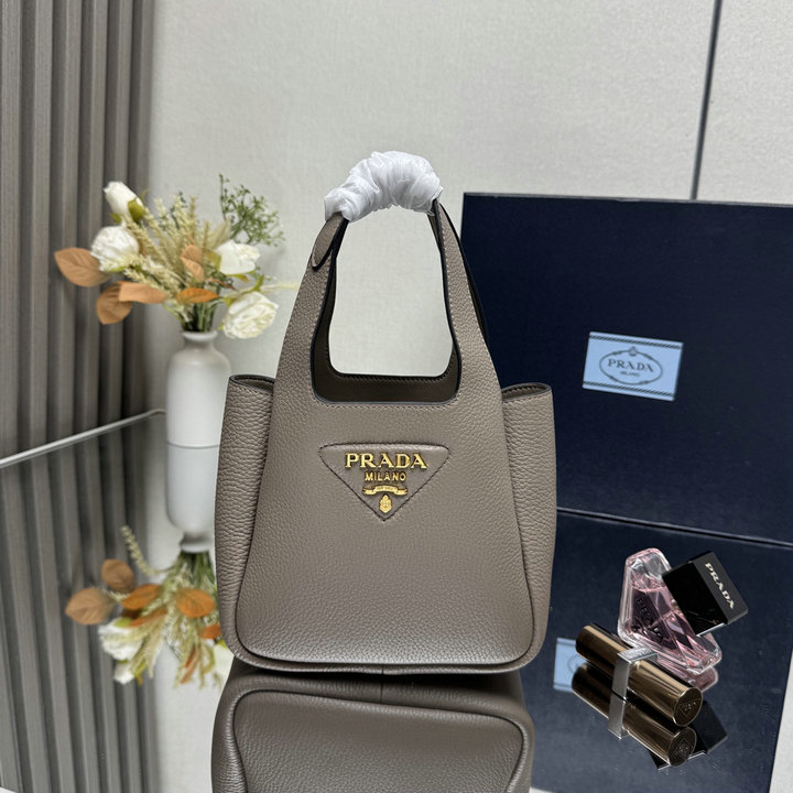 プラダ PRADA 2026年 1BA349 リエゾン ミニ レザー ハンドバッグ トートバッグ カーフレザー レディース