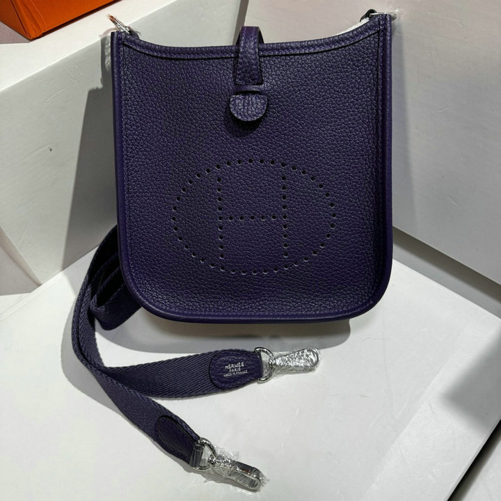 商品名称：エルメス HERMES 2026年 エヴリン ミニ ショルダーバッグ レザー