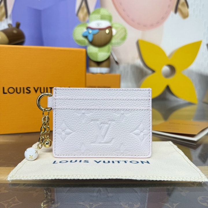 ルイヴィトン LOUISVUITTON 2026年 M29250 カードケース ポルト カルト LV チャーム モノグラム アンプラント レザー