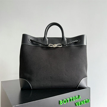 ボッテガヴェネタ BOTTEGAVENETA 025-BOV827066BK  2025年新作 スモール アンディアーモ トップハンドルバッグ トートバッグ