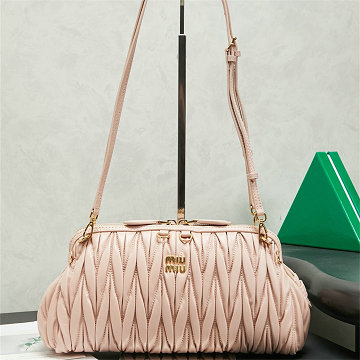 ミュウミュウ MIUMIU 99-MM5BF130QF 2026年新作 クラッチバッグ トートバッグ ショルダーバッグ レディース