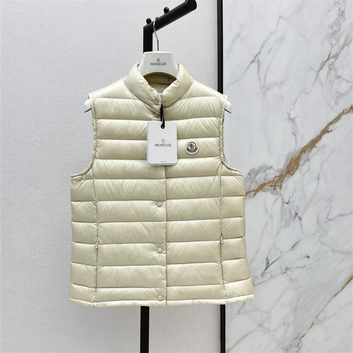 商品名称：モンクレール MONCLER 2026年 ダウンベスト ボタンジャケット トップスコート レディース