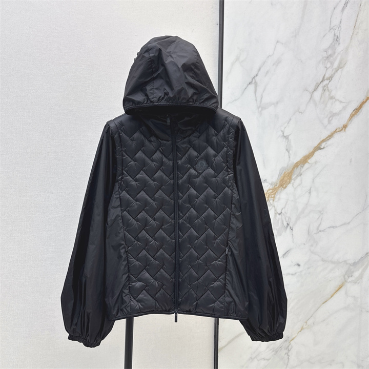 商品細詳を見る:モンクレール MONCLER 2026年 フード付き ダウンジャケット ジップジャケット 長袖 トップス カジュアル
