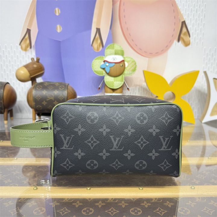 商品名称：ルイヴィトン LOUISVUITTON 2026年 M28840 ロッカー ドップ キット カーゴ 手持ちかばん 洗面具収納 ポーチ 旅行かばん モノグラム エクリプス キャンバス