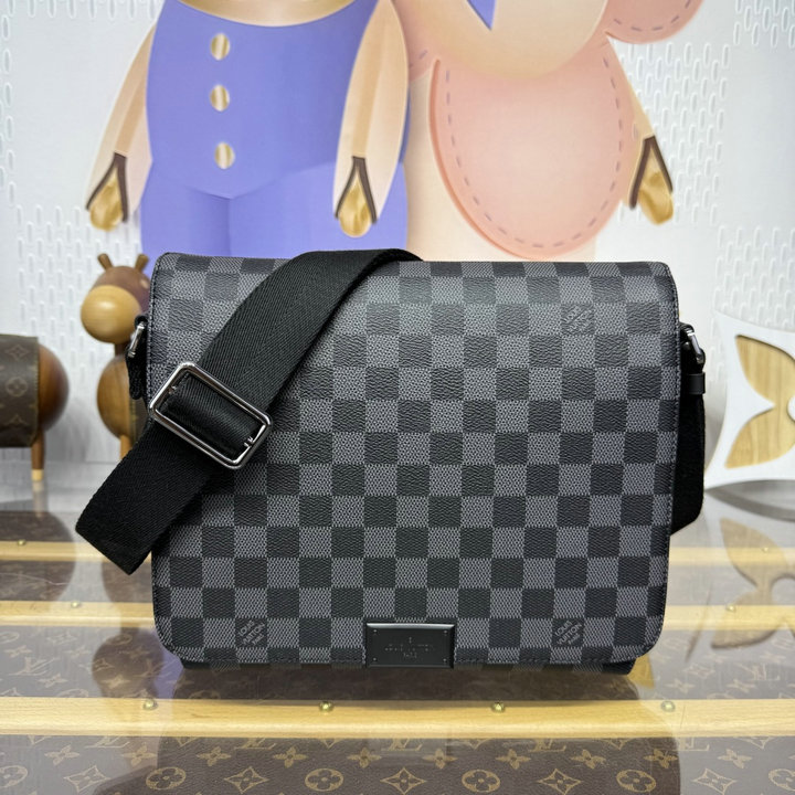 ルイヴィトン LOUISVUITTON 2026年 ディストリクト メッセンジャーバッグ ショルダーバッグ メンズ ダミエ グラフィット キャンパス
